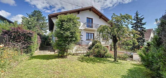 Maison 7 pièces 180 m²