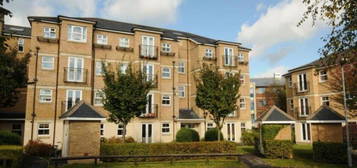 3 bed flat to rent