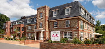 Flat for sale in High Street, Great Missenden, Buckinghamshire HP16