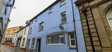 Flat to rent in Carmarthen Street, Llandeilo, Carmarthenshire SA19