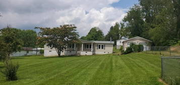 112 Mote Ave, Oak Hill, WV 25901