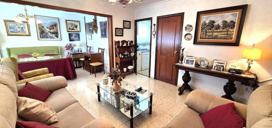 Piso en venta en Avenida Antonio Masa Campos, Santa Marina