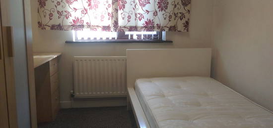 Room to rent in Park Road, Coventry CV1