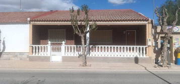 Casa adosada en avenida Juan Carlos I, Los Martinez del Puerto, Murcia