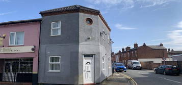 1 bedroom ground floor flat to rent