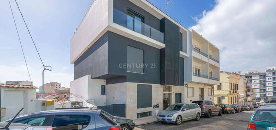 Apartamento Duplex de Luxo T2 + 1 em zona histórica com vista deslumbr