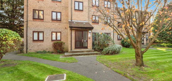 2 bedroom ground floor flat for sale