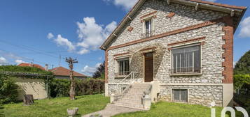 Maison 2 étages  à vendre, 6 pièces, 5 chambres, 120 m²