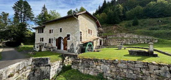 Ancien moulin au Retord