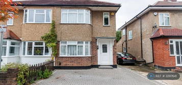 3 bedroom semi-detached house