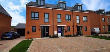 Town house to rent in Chaffinch Drive, Seaham SR7