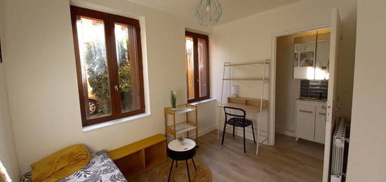 Appartement T1 bis meublé métro Saint Michel