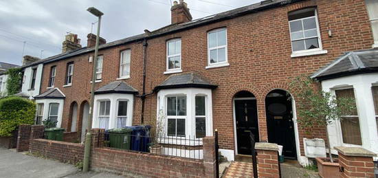 5 bedroom terraced house