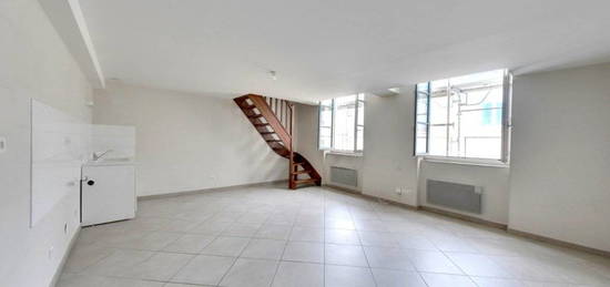 SECTEUR GUILLOTIERE - T2 en duplex de 53m² (43m² Carrez)