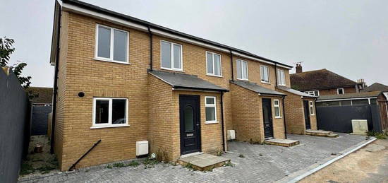 2 bed mews to rent