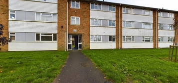 Flat for sale in Ellis Road, Old Coulsdon, Coulsdon CR5