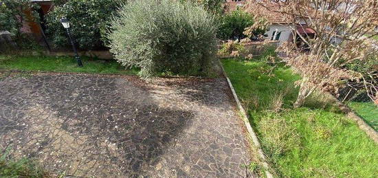 Villa unifamiliare, da ristrutturare, 318 m², Centro, Montelupo Fiorentino