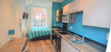 Flat to rent in Silver Street, Durham DH1