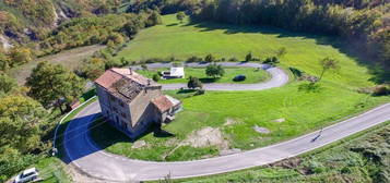 Casale/cascina in vendita in strada Provinciale del Passo della Spugn