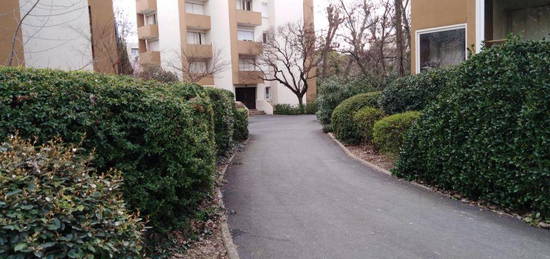 Studio meublé  à louer, 1 pièce, 22 m², Balcon