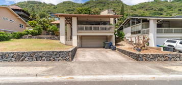 791 Hahaione St, Honolulu, HI 96825