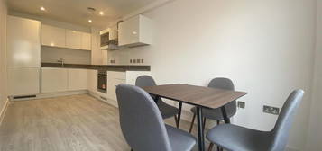 2 bed flat to rent