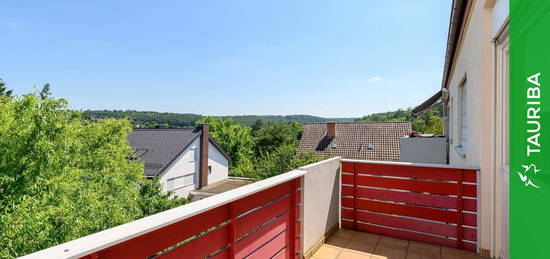 +++Helle Etagenwohnung mit Balkon und Außenstellplatz in ruhiger Lage - ca. 5 % Rendite möglich+++