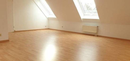 Helle gemütliche Single-Wohnung mit moderner Einbauküche und Parkplatz in Wandlitz (Basdorf)