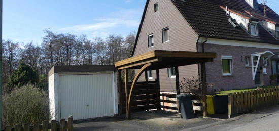 Attraktives Haus (DHH) mit sehr schönem Grundstück in Kreuztal-Ferndorf (Top-Lage)