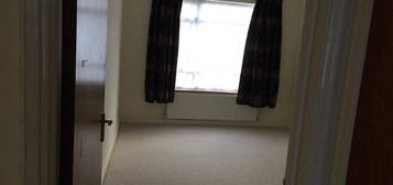 2 bed flat to rent