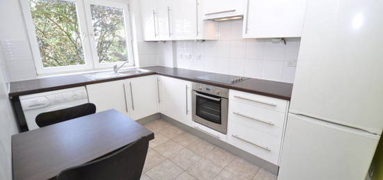 3 bed flat to rent