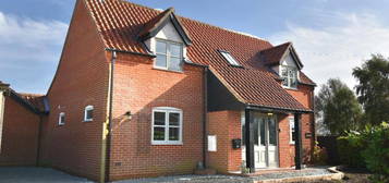 3 bedroom detached house to rent