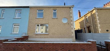 3 bed semi-detached house for sale