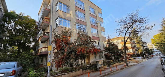 KIBRIS SOKAK KİRALIK DAİRE OTOPARKLI YÜKSEK GİRİŞ ÖN 3+1 BAKIMLI