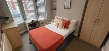 4 bed shared accommodation to rent