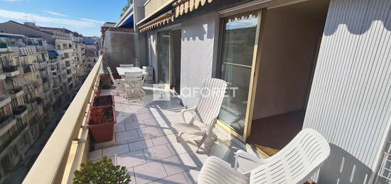 Appartement 3 pièces avec terrasse de 16 M²