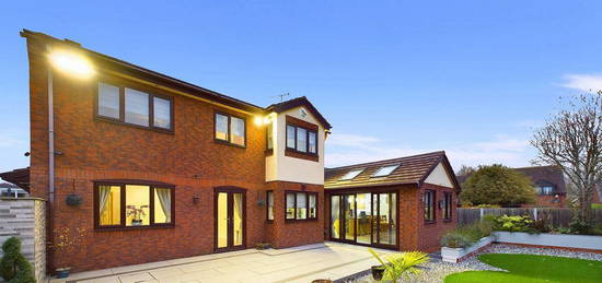 4 bedroom detached house