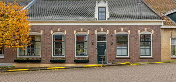 Voorstraat 4