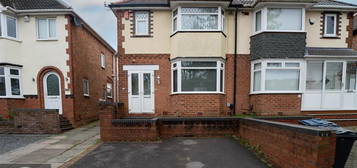 3 bed semi-detached house for sale