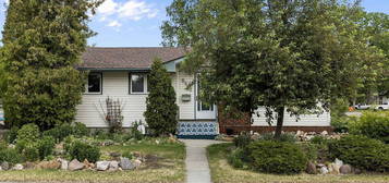 5202 46th Ave, Leduc, AB T9E 5C8