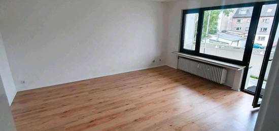 Renovierte 2 Zimmer Wohnung Heiligenhaus