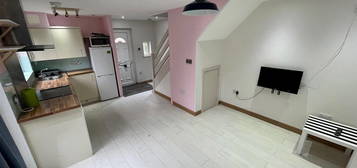 Property to rent in Lockhart Close, Manchester M12