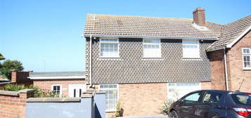 3 bedroom semi-detached house to rent