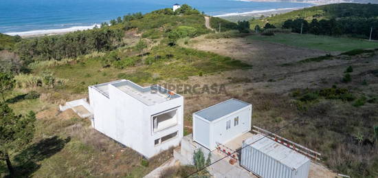 Moradia com vista mar na serra da Pescaria, Nazaré por terminar