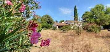 ALPILLES DU SUD - PARADOU - 3 PARCELLES -  MAISON 5 PIECES - 3 CHAMBRES - AU CALME ABSOLU -