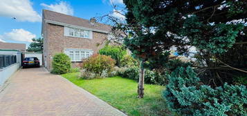 3 bed semi-detached house for sale