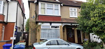 Flat for sale in Radnor Road, Harrow-On-The-Hill, Harrow HA1