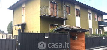 Casa bi/trifamiliare in Via San Francesco 45