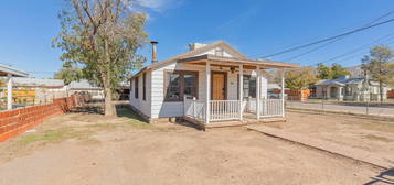 909 Catalina Ln, Alamogordo, NM 88310