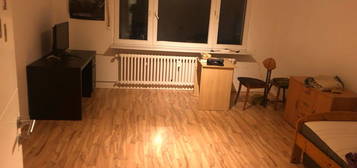 3-Zimmer-Wohnung mit Möbeln und Küche, 80 m², 2. Stock Ab 1-11